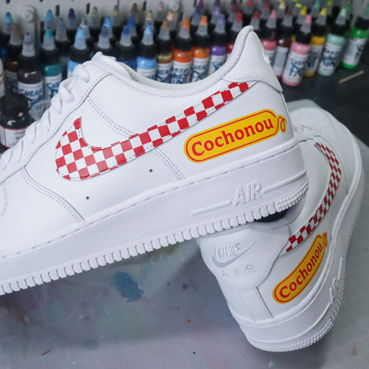 Nike Air Force 1 custom Cochonou avec motif vichy rouge et logo charcuterie