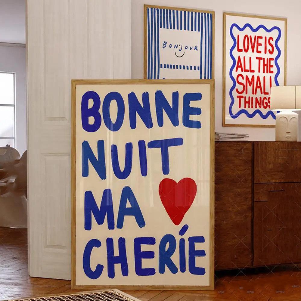 Affiche typographique Bonne Nuit Ma Chérie avec lettres bleues et cœur rouge, décoration murale romantique et moderne.