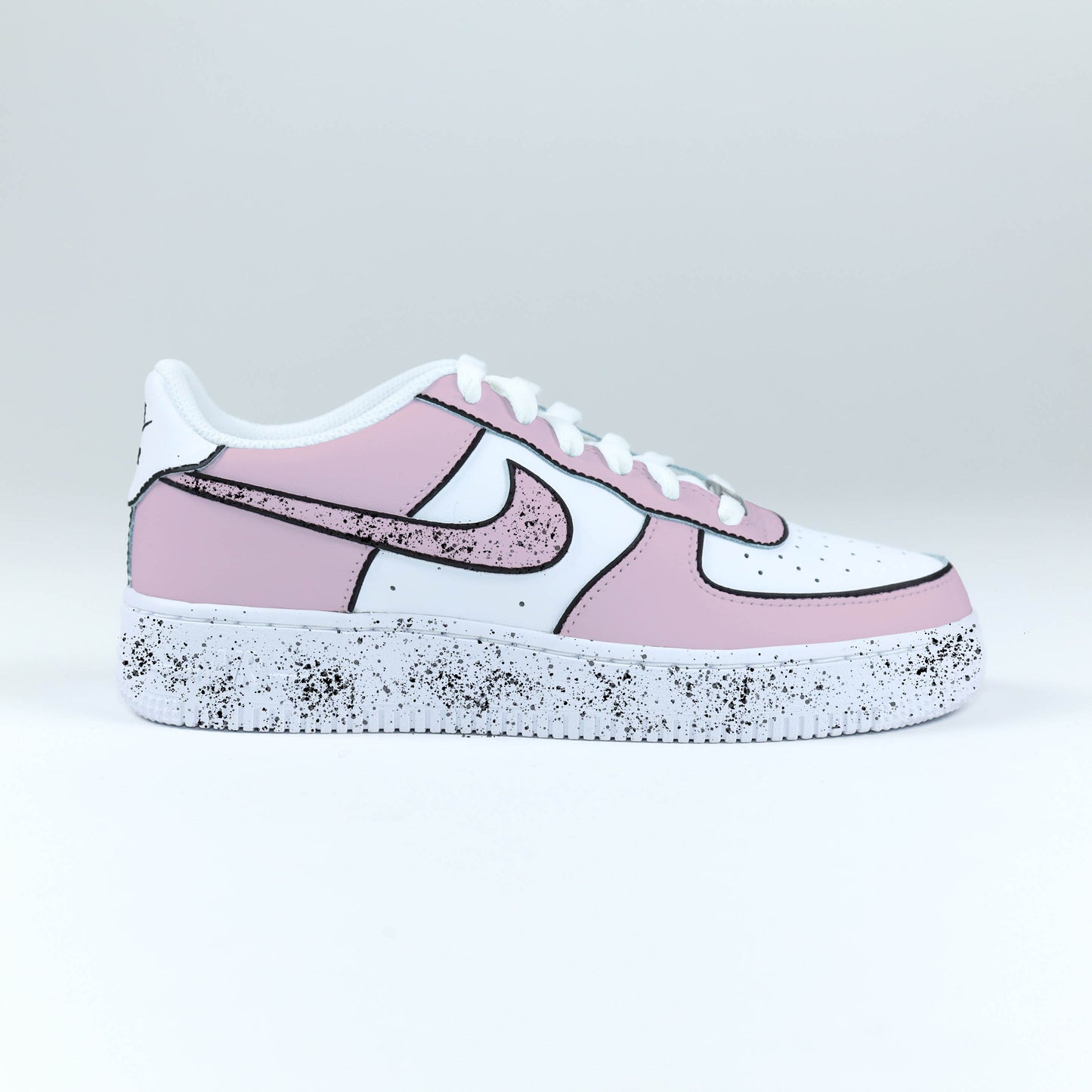 Air Force 1 custom rose et noir - sneakers personnalisées unisexe - AF1 personnalisables