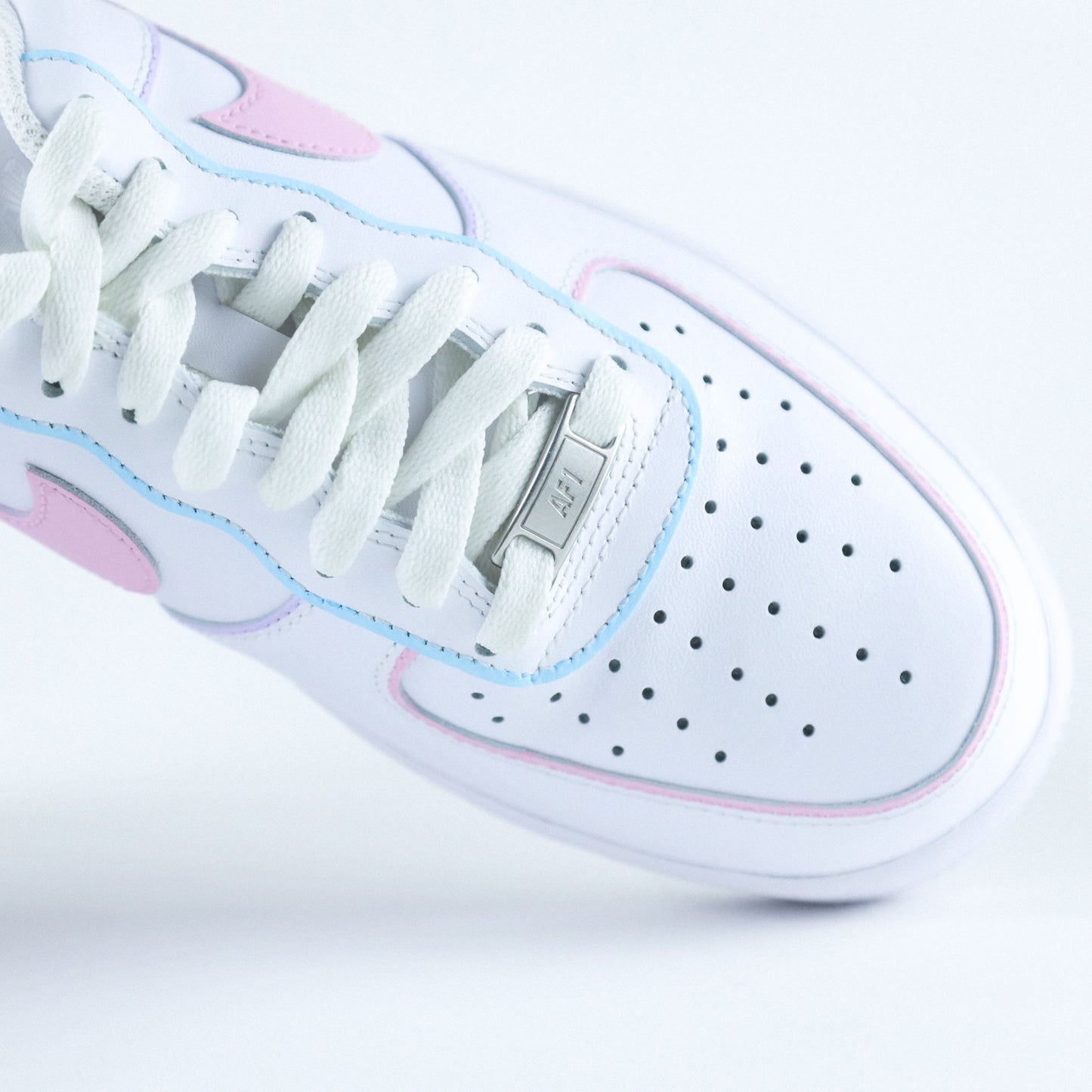 Nike Air Force 1 custom pastel rose, bleu ciel et violet lavande – basket personnalisée multicolore