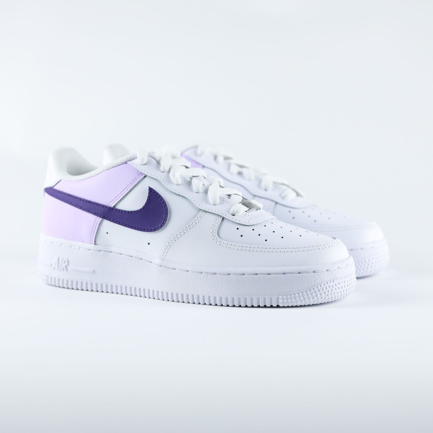 "nike air force 1 custom lavande violet - basket personnalisée fait main pour homme et femme"