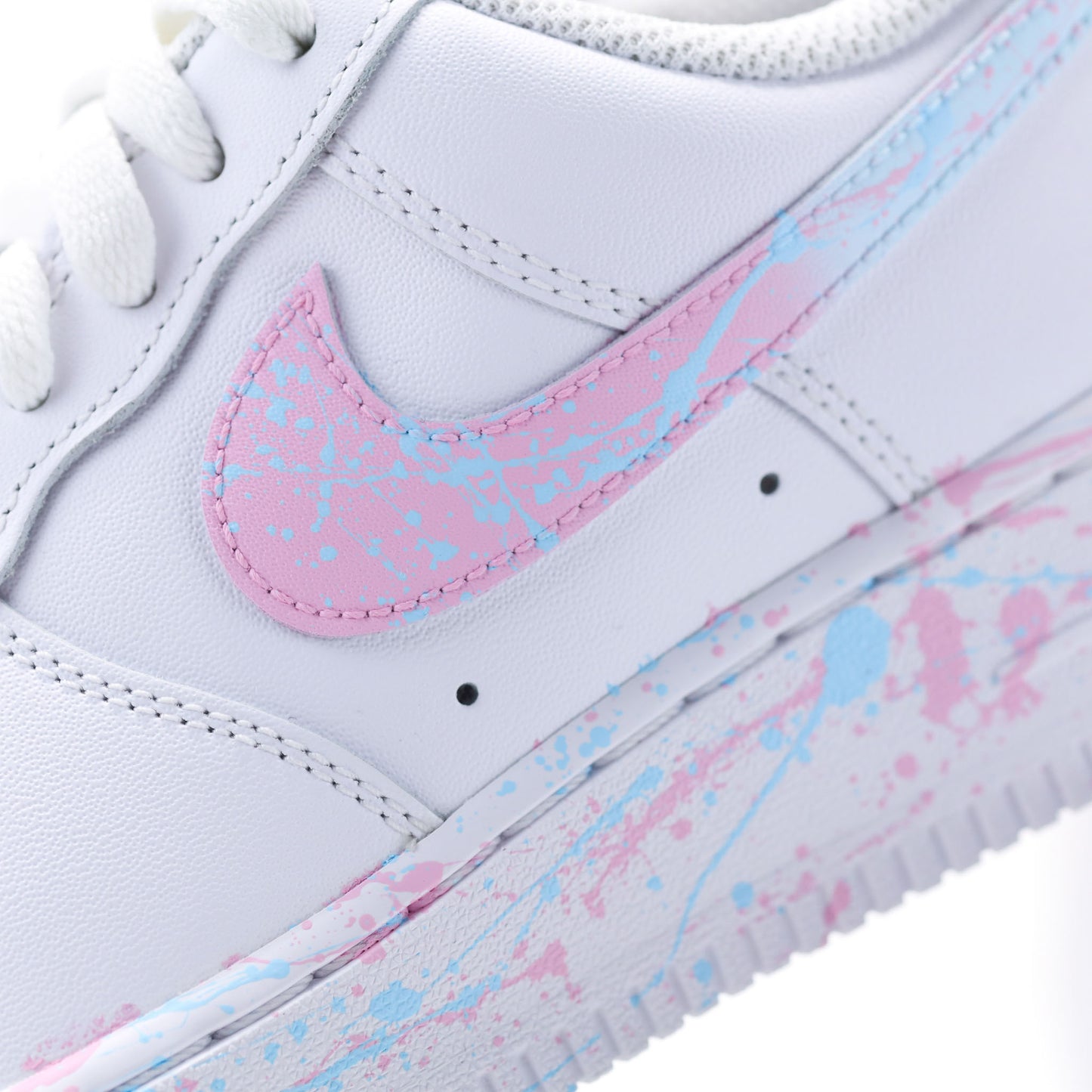Nike Air Force 1 custom splash pastel baby pink et baby blue – effet peinture artistique