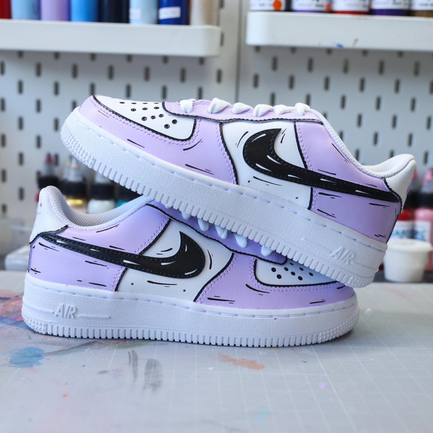 Cartoon Lila - Air Force 1