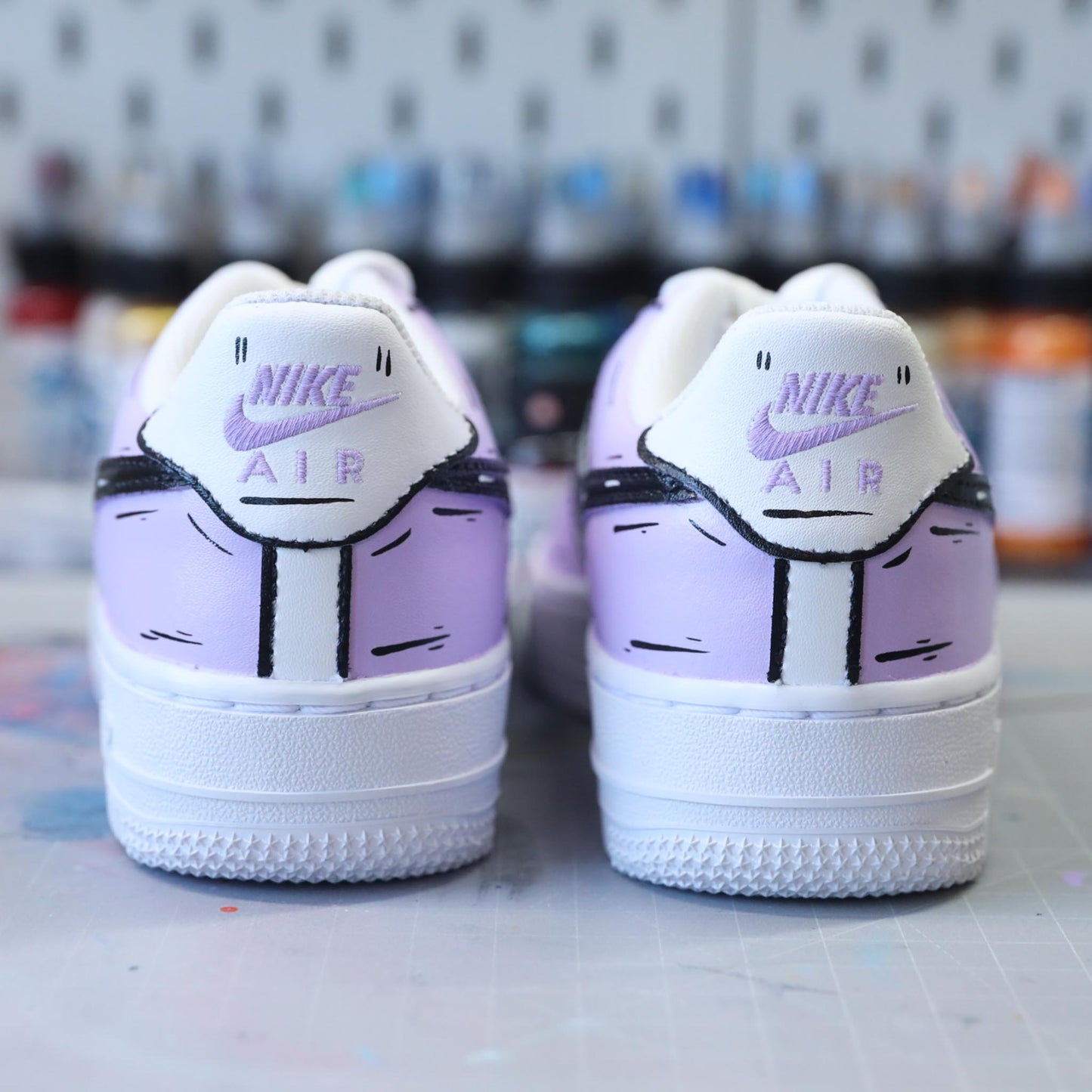 Cartoon Lila - Air Force 1