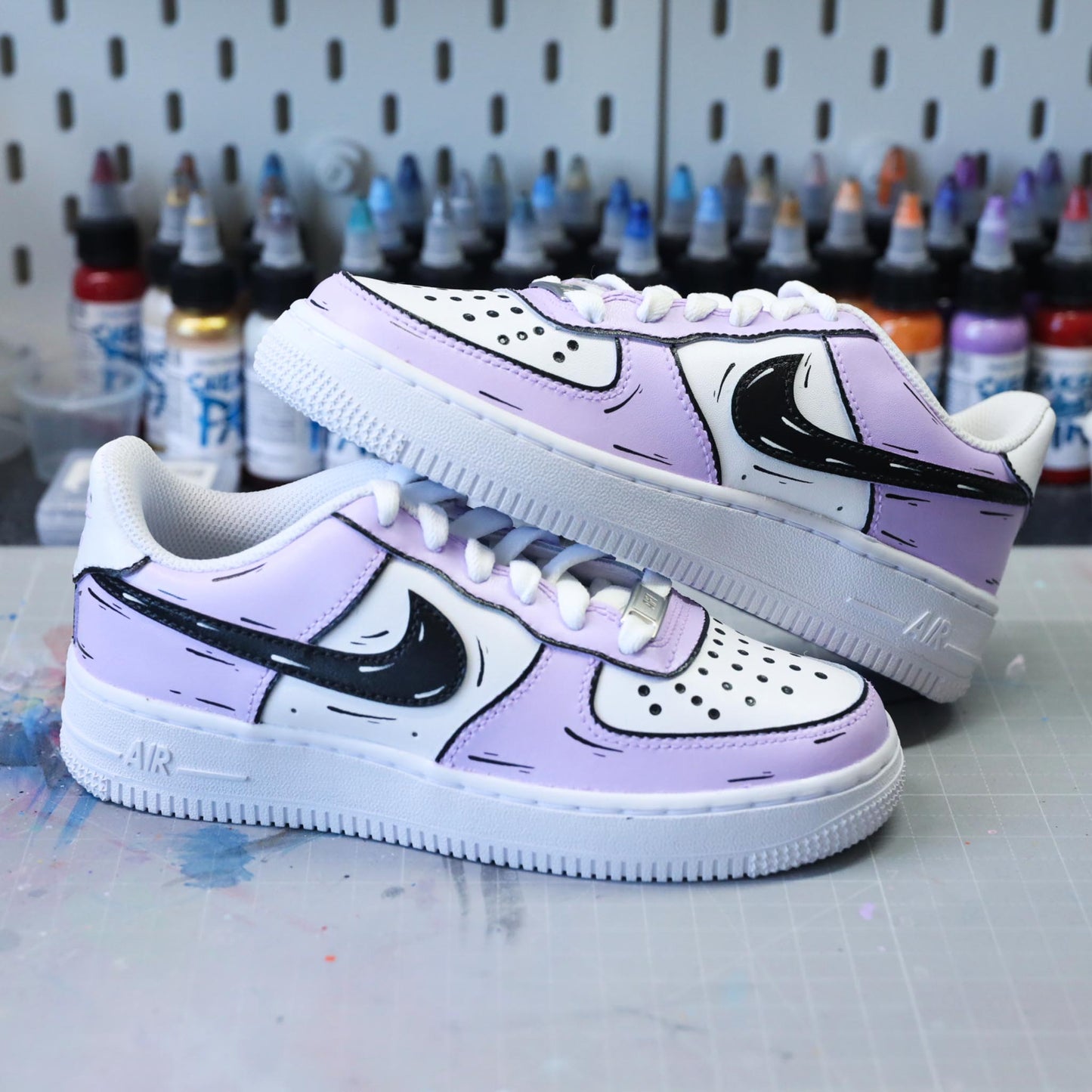 Cartoon Lila - Air Force 1