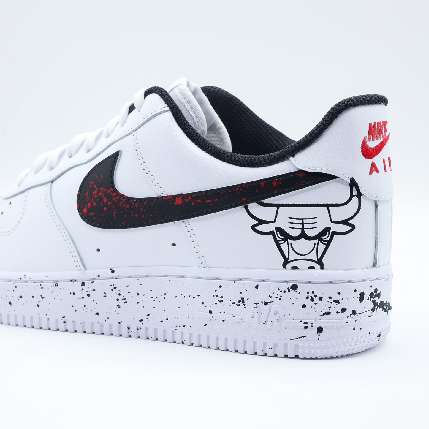 nike air force 1 custom chicago bulls nba sneakers custom pour homme thème basketball noir et rouge