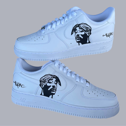 Sneakers Nike Air Force 1 personnalisée Tupac Shakur – portrait 2Pac noir sur cuir blanc