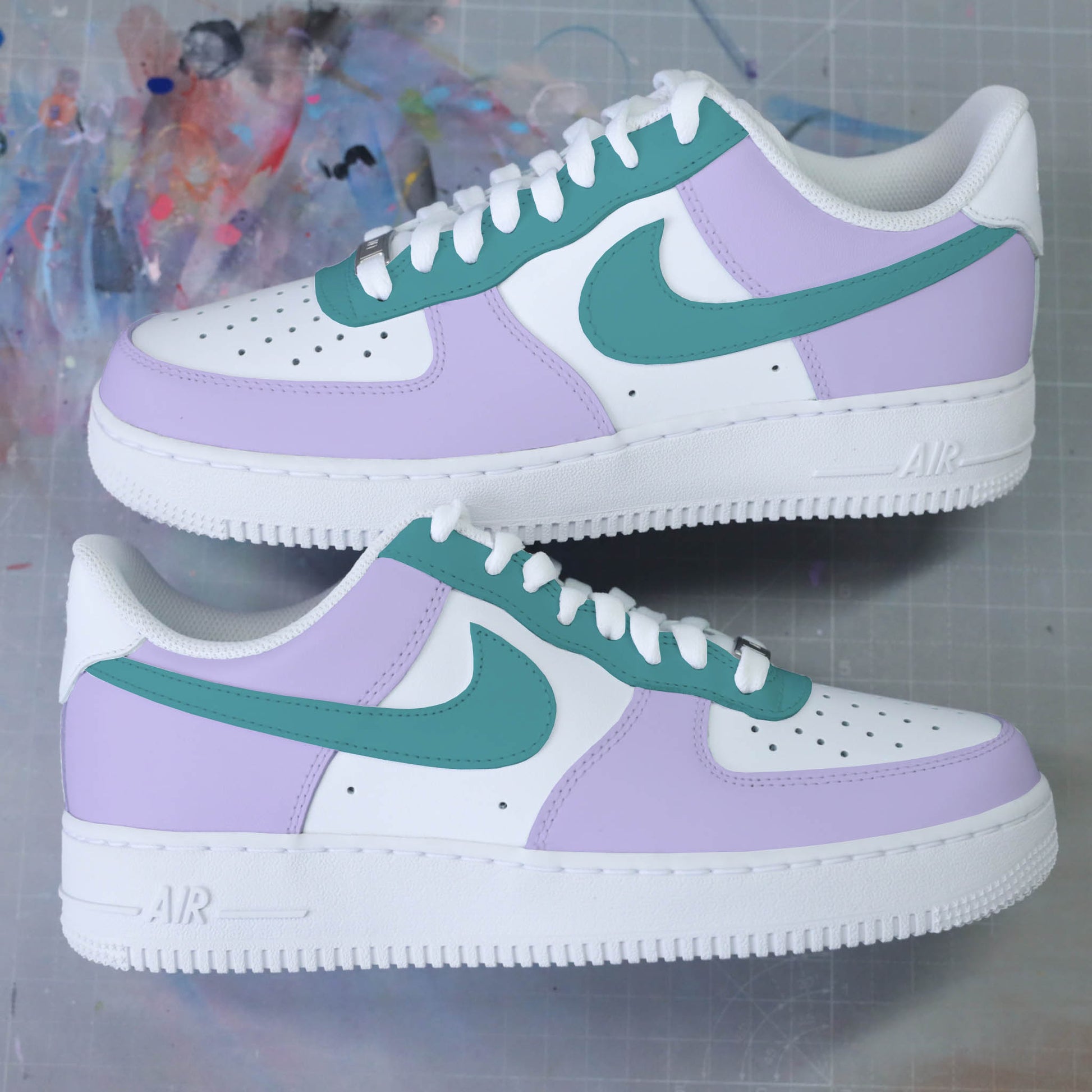 nike air force 1 custom pastel turquoise et violet clair sneakers custom af1 lila pour femme baskets personnalisées pastel