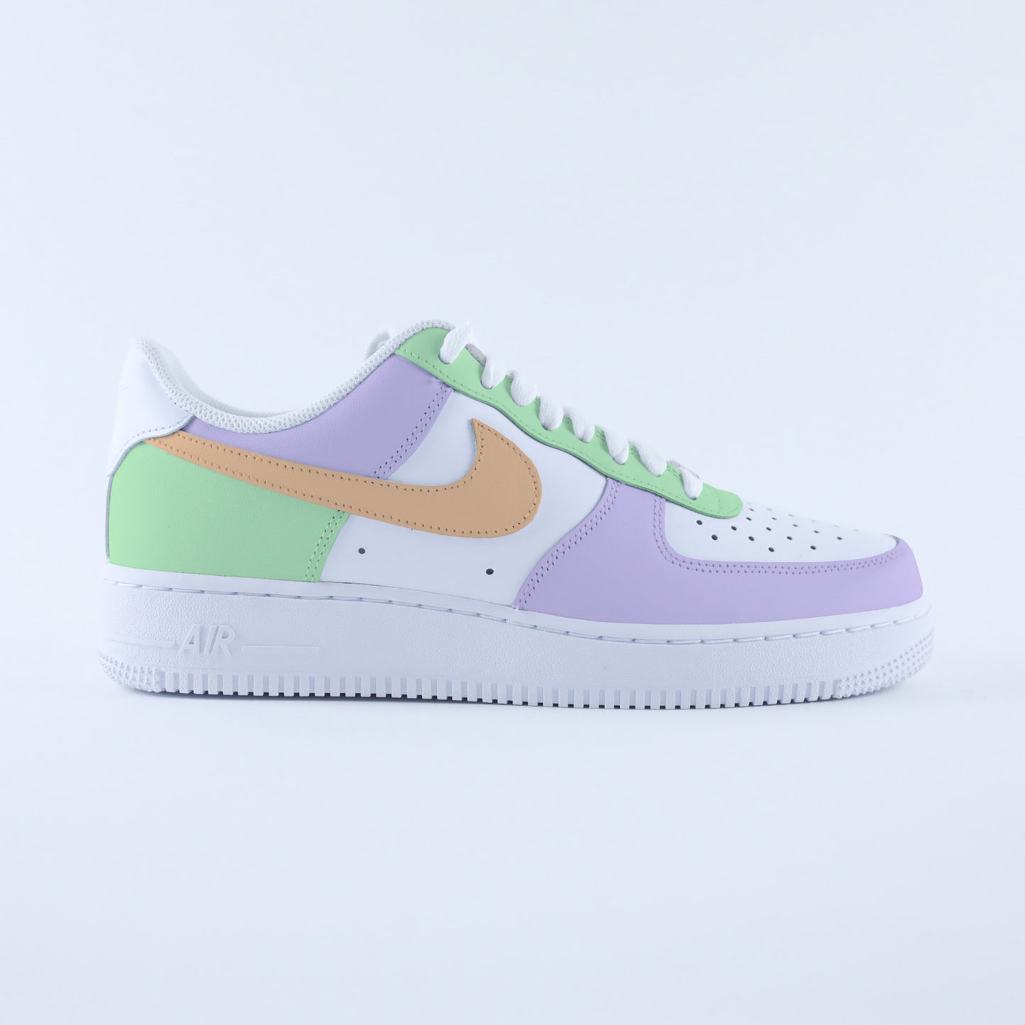 nike air force 1 custom candy, sneakers custom pastel pour femme, baskets personnalisée lavande rose et menthe, af1 personnalisable enfants, création unique peinte à la main