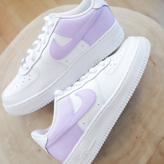 Nike Air Force 1 custom lavande – sneaker pastel violet peint à la main