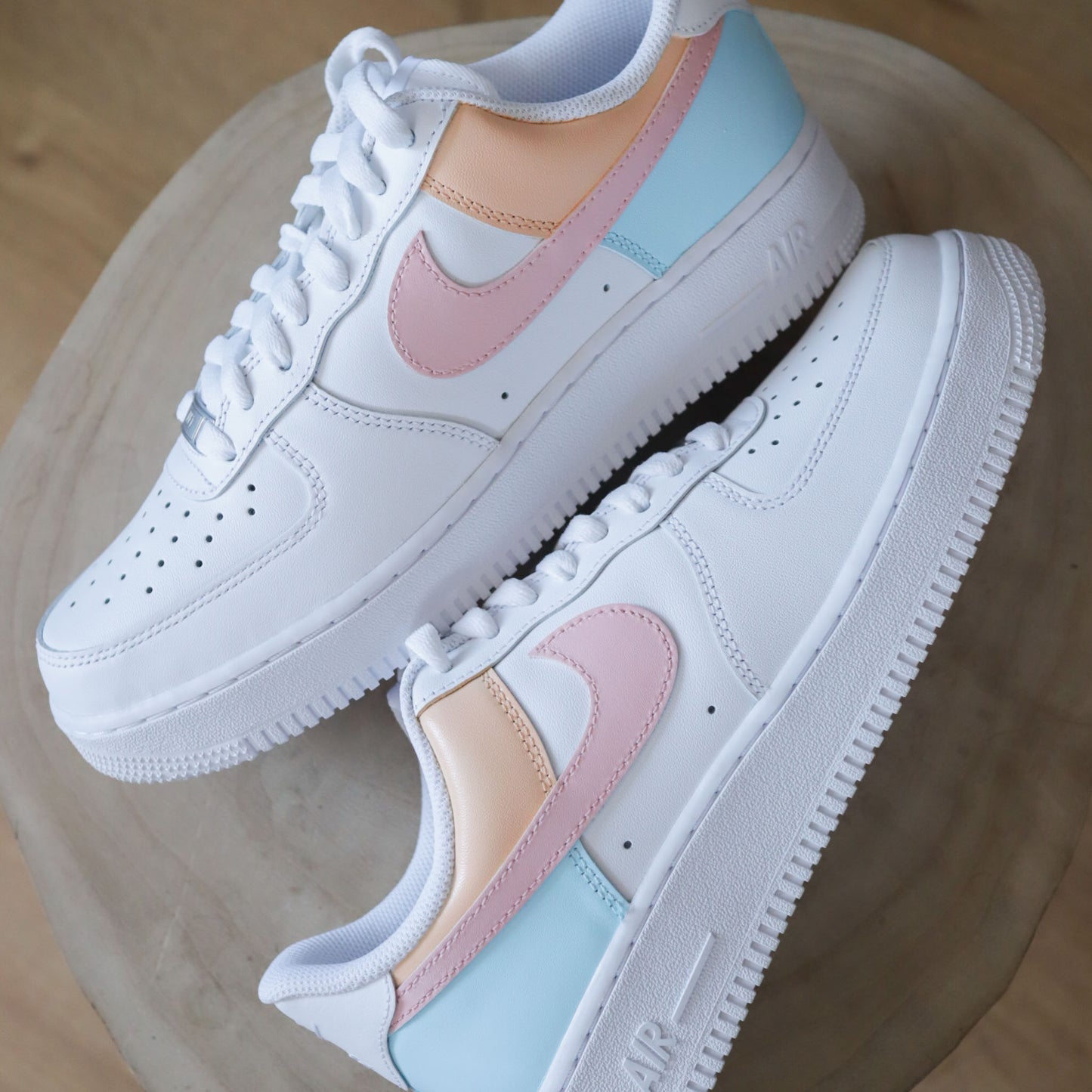 Nike Air Force 1 custom pastel rose bleu orange – sneaker color block personnalisée