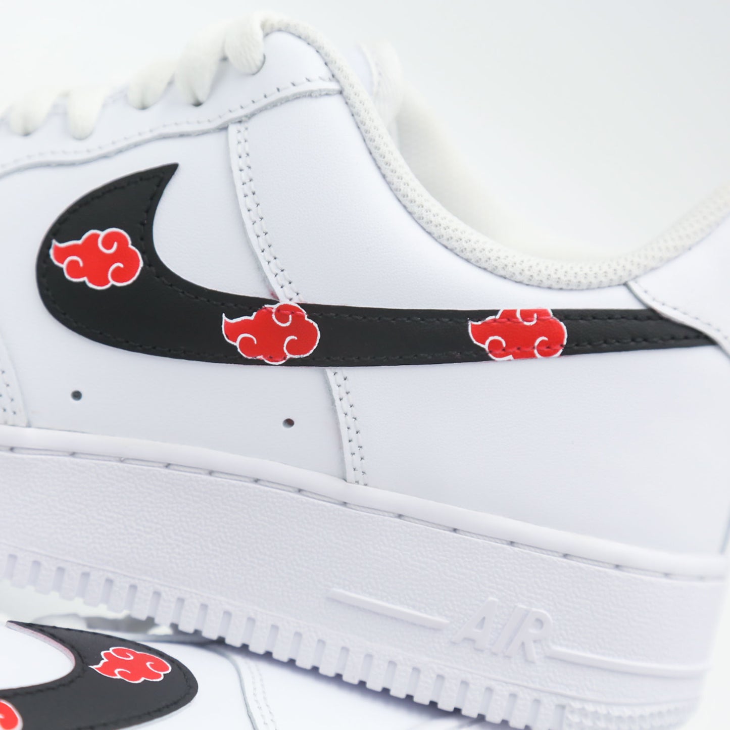 nike air force 1 custom akatsuki naruto homme swoosh noir nuages rouges itachi uchiha pain kisame manga anime sneakers personnalisées