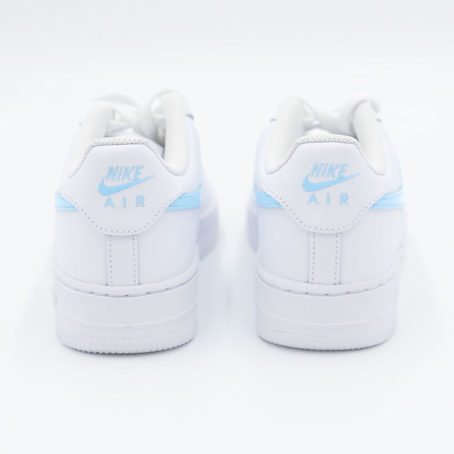 nike air force 1 custom swoosh bleu ciel turquoise femme enfant baskets custom fille sneakers personnalisées rentrée