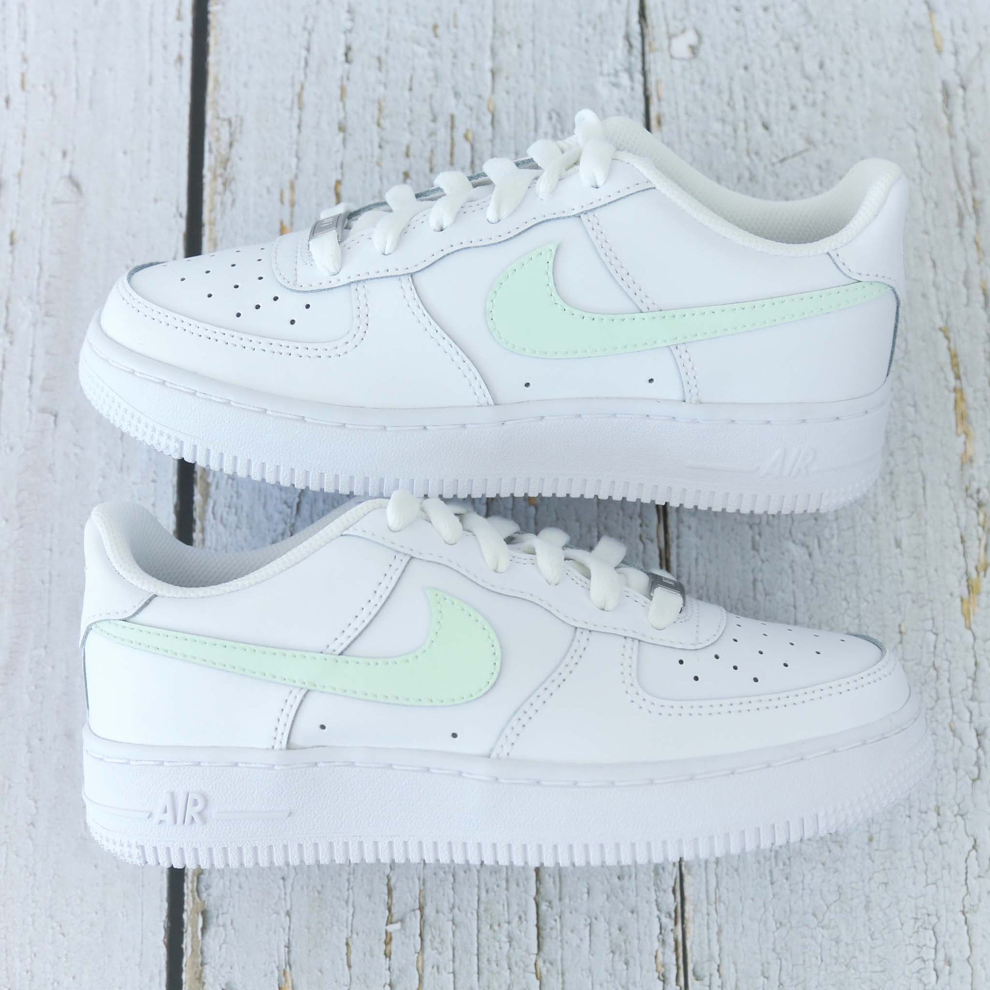 nike air force 1 custom swoosh menthe sneakers custom vert pastel pour femme af1 personnalisable enfants