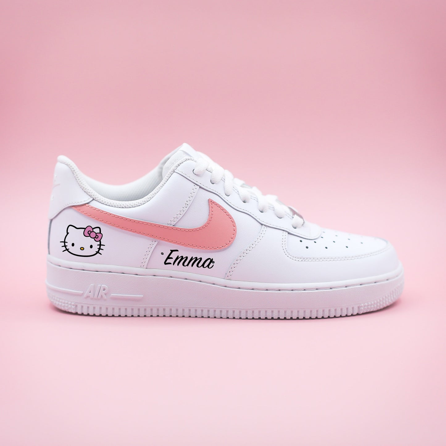 air force 1 custom hello kitty, nike af1 rose pastel pour femme, baskets personnalisées hello kitty pour enfants, air force personnalisables pour femme