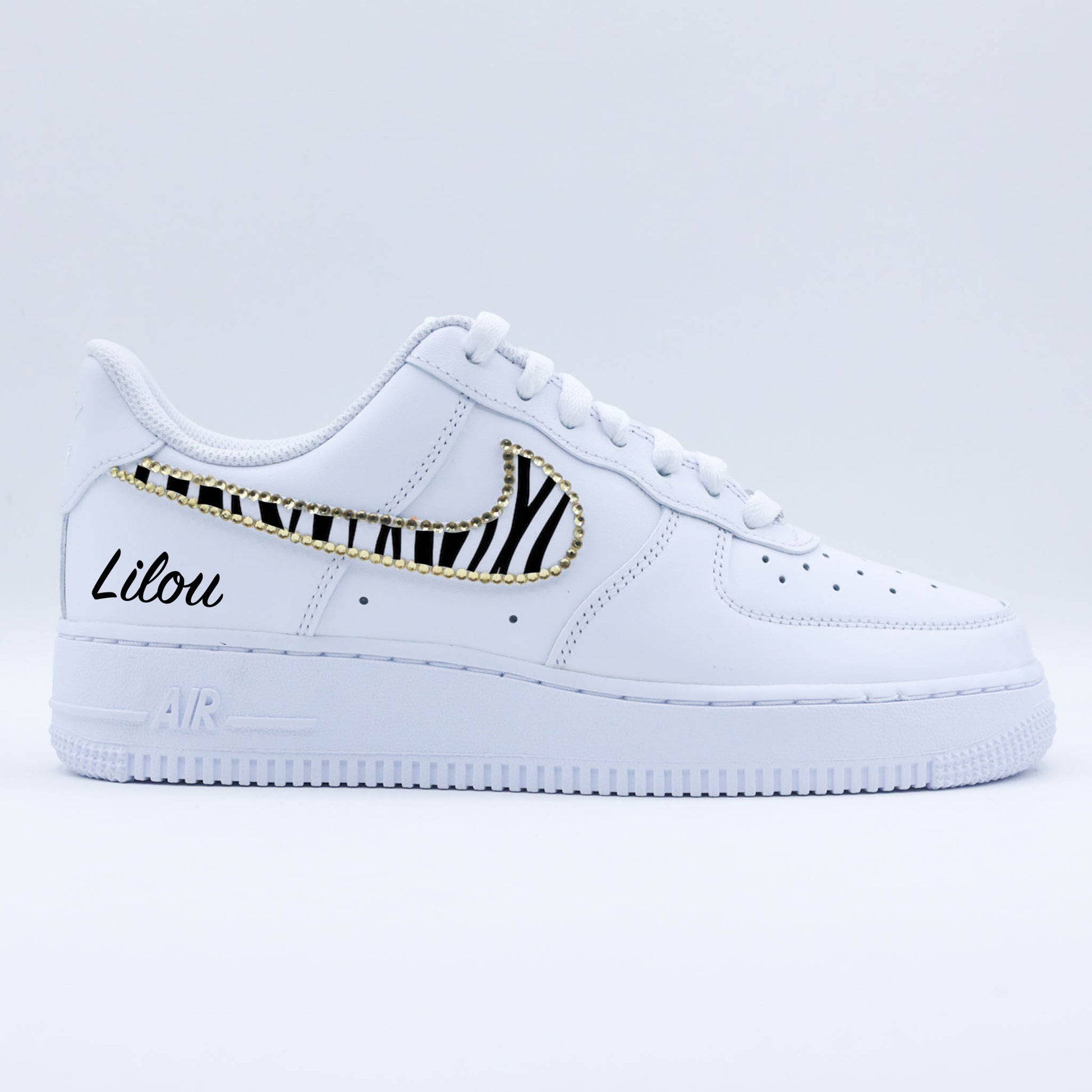 nike air force 1 custom strass dorées, sneakers custom zèbre pour femme, baskets personnalisées avec strass, idée cadeau fille, air force 1 mariage paillettes, chaussures de mariages sur mesure