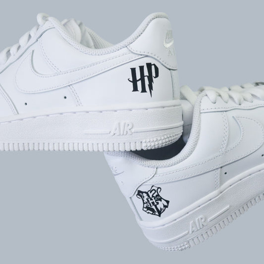 nike air force 1 harry potter baskets personnalisées logo poudlard sneakers custom femme