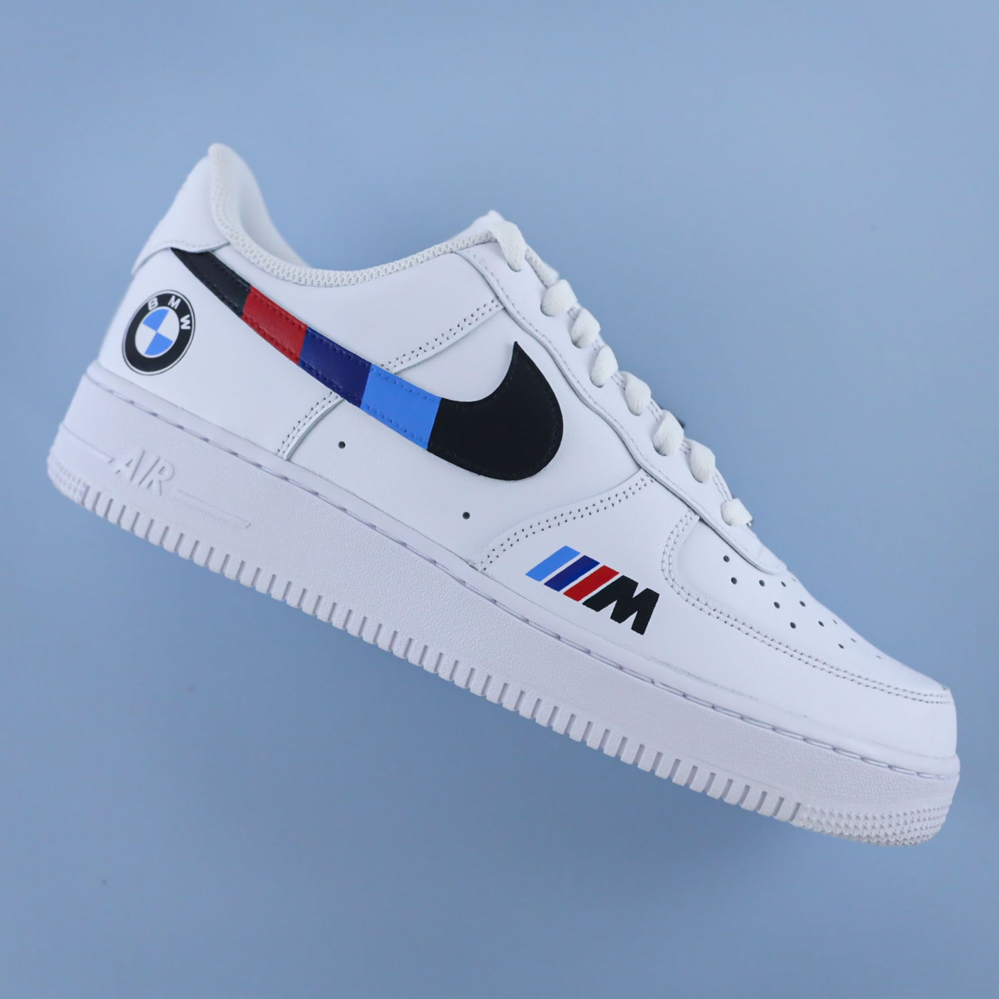 Nike Air Force 1 custom BMW M Motorsport – baskets personnalisées Pack M Power – sneakers street racing circuit