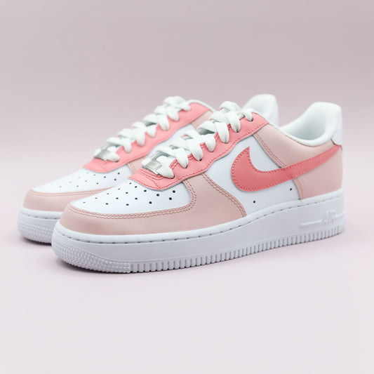 Nike Air Force 1 custom rose pastel fille – baskets personnalisées peintes à la main – sneakers girly exclusives