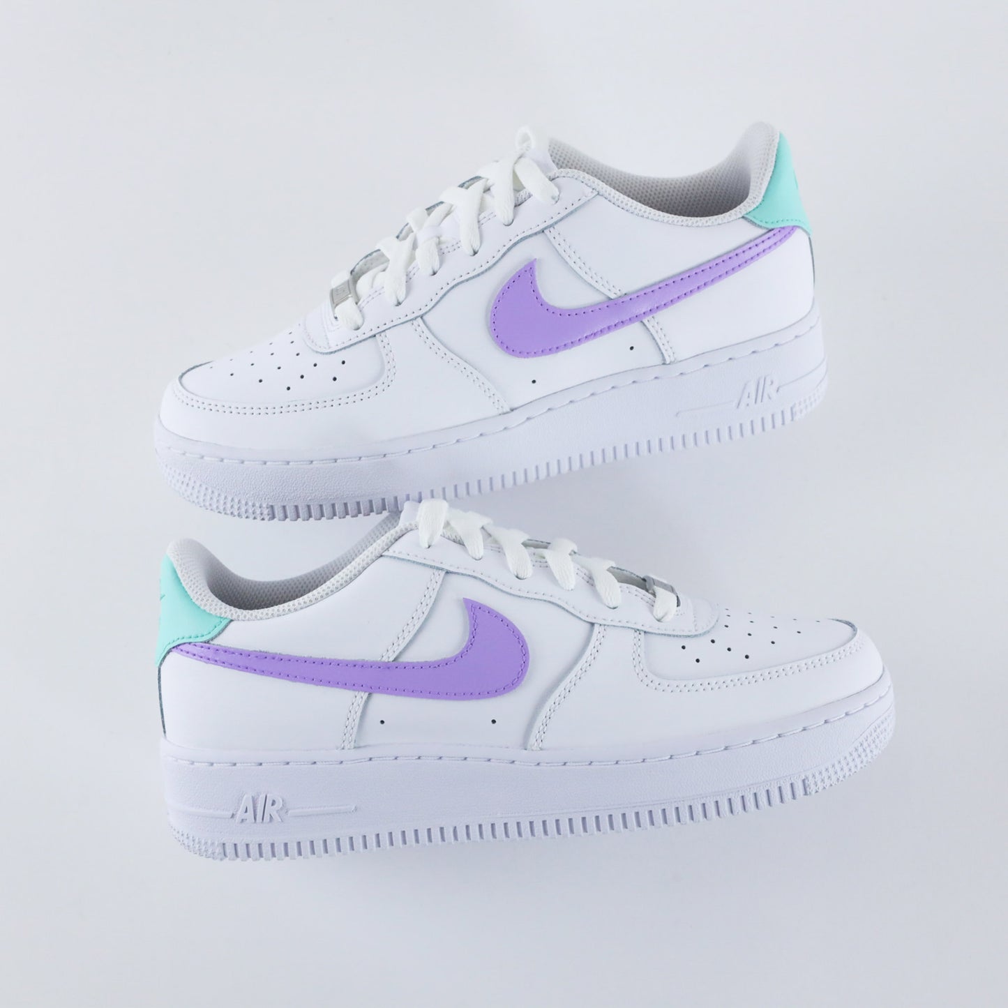 nike air force 1 pastel sneakers custom pour femme violet lila baskets personnalisées vert pastel af1 personnalisable