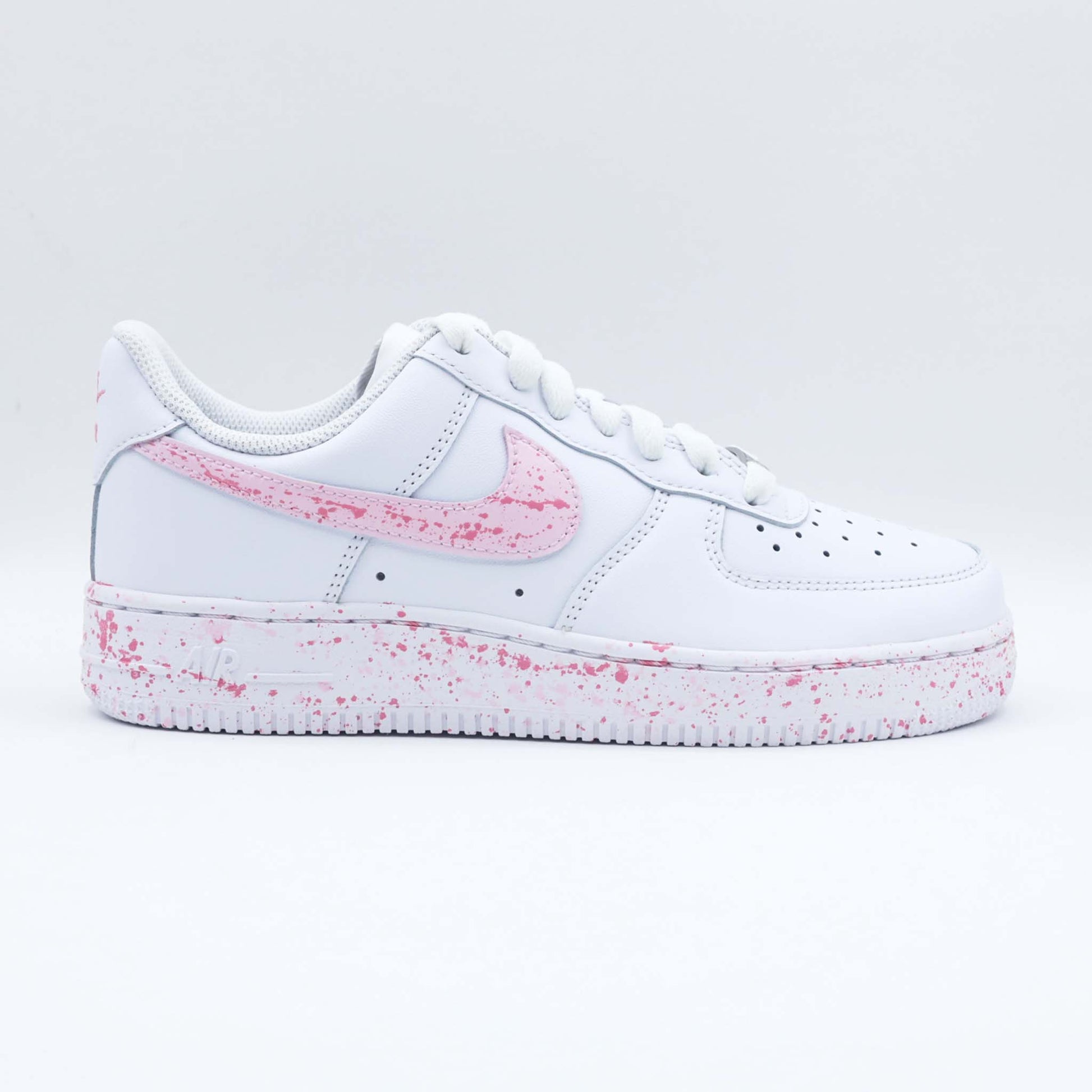 nike air force 1 custom splash rose sneakers custom af1 pastel et baskets personnalisées pour femme nike rose clair 