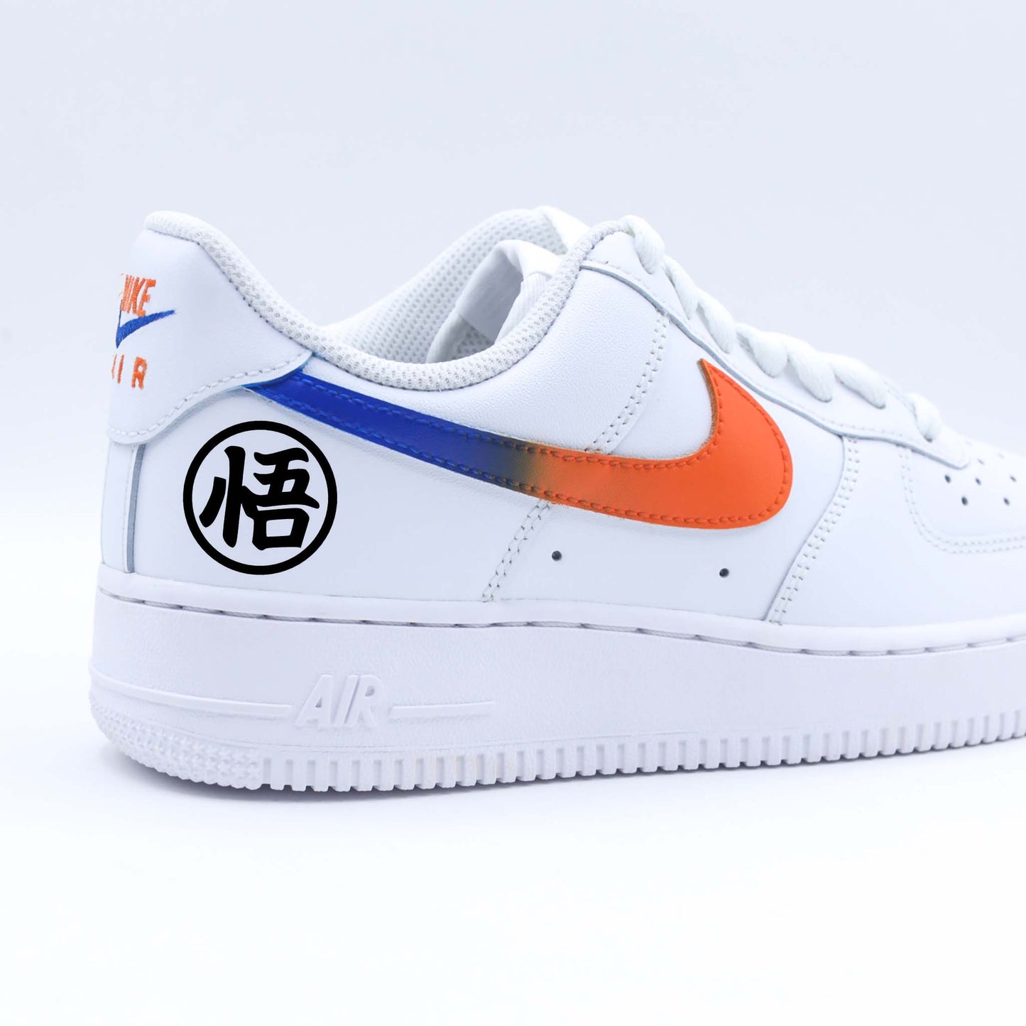 nike air force one custom dragon ball z son goku sneakers custom manga pour homme af1 personnalisable orange et bleu