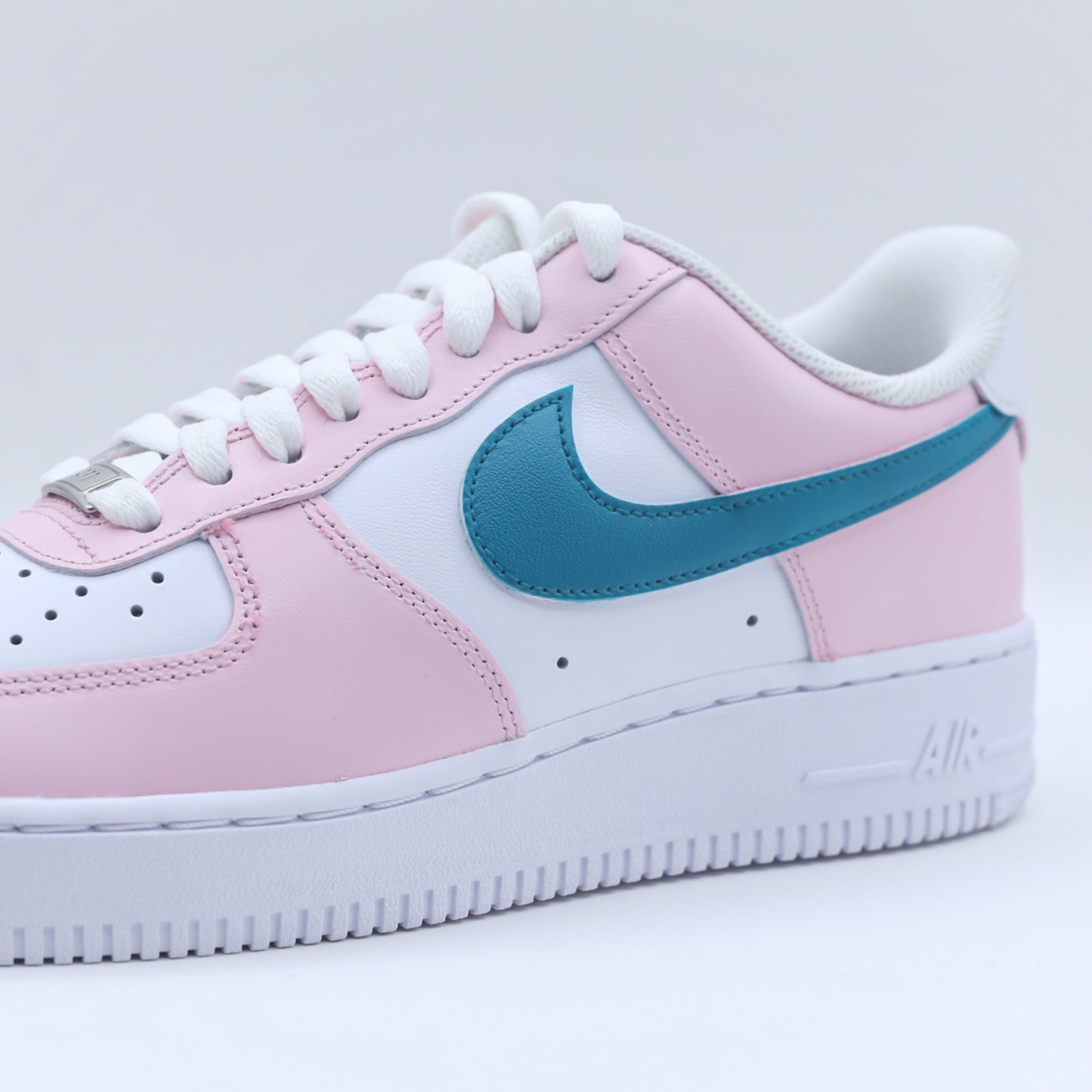 nike air force 1 custom pastel baskets personnalisées pour femme nike rose et turquoise af1 personnalisables