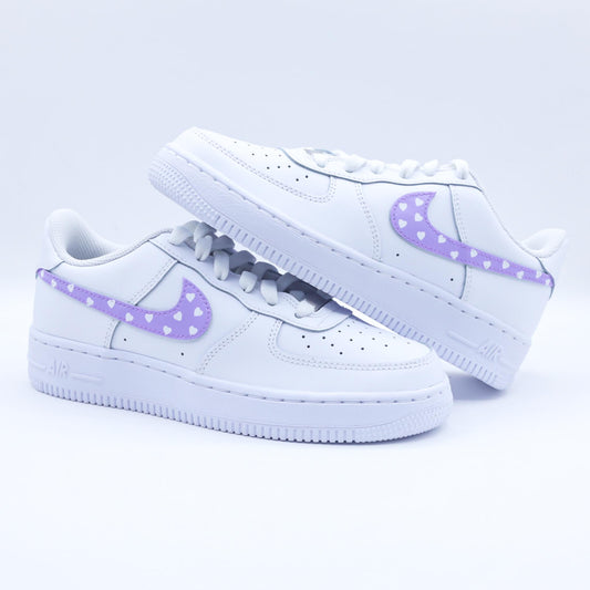 nike air force 1 custom coeurs lila sneakers nike violettes pour femme baskets personnalisées pastel af1 custom violet clair