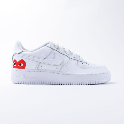 nike air force 1 custom CDG style Comme des Garçons – cœur rouge yeux façon CDG