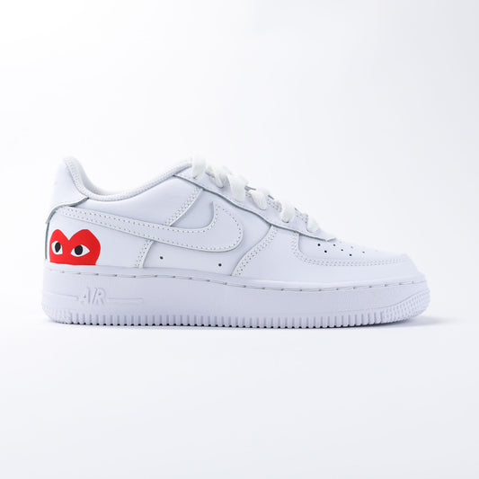 nike air force 1 custom CDG style Comme des Garçons – cœur rouge yeux façon CDG