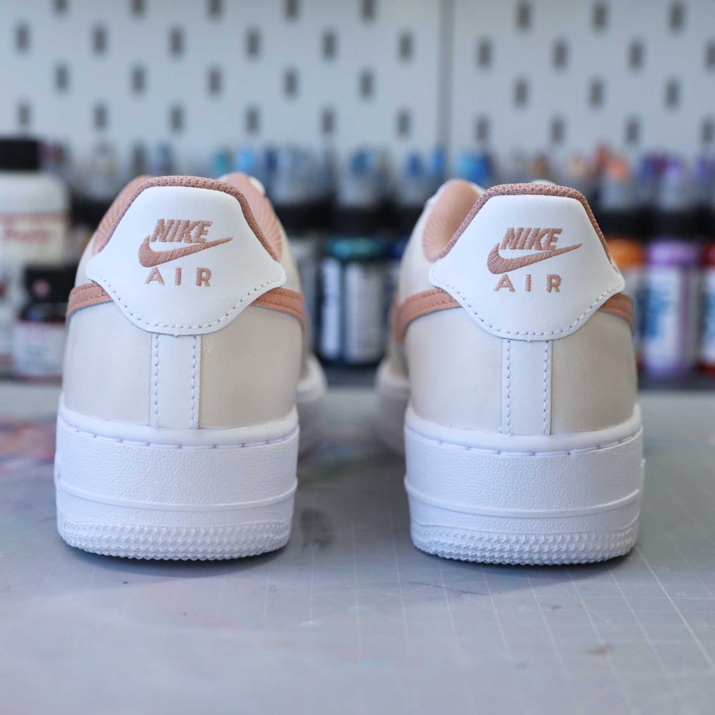 nike air force 1 custom pastel beige nike cappuccino marron sneakers custom pour femme af1 personnalisable