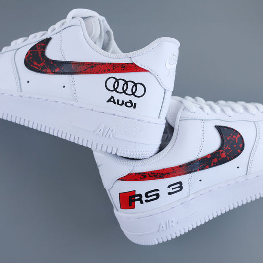 Nike Air Force 1 audi RS, sneaker custom, Air Force 1 blanche personnalisée, Nike AF1 Audi RS3, sneaker Audi Sport, chaussure custom streetwear, basket peinte à la main, sneaker racing, Air Force 1 édition limitée.