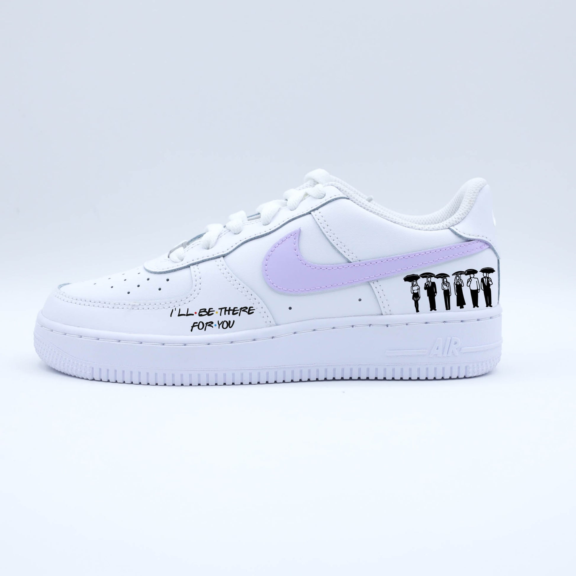 Baskets Nike Air Force 1 Custom thème "Friends" couleur Lila pastel - ami Rachel et Ross - Monica et Chandler - Phoebe et Joey - ami pour la vie - new-yorkaise, sitcom usa