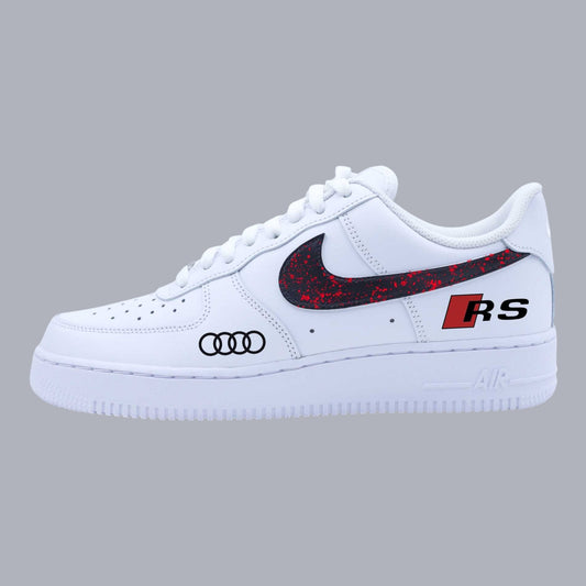Nike Air Force 1 custom Audi RS avec logo RS3 et peinture rouge – baskets personnalisées voiture