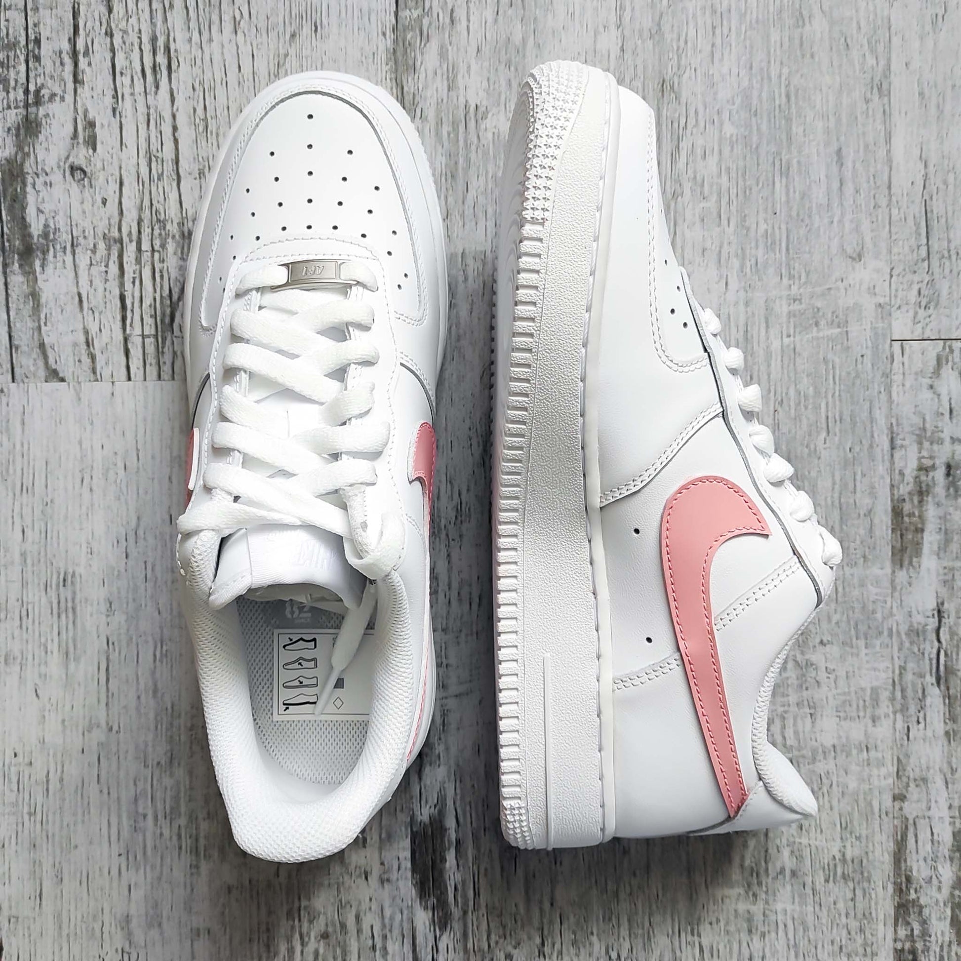 nike air force 1 custom rose pastel baskets personnalisées pour femme sneakers custom nike rose femme