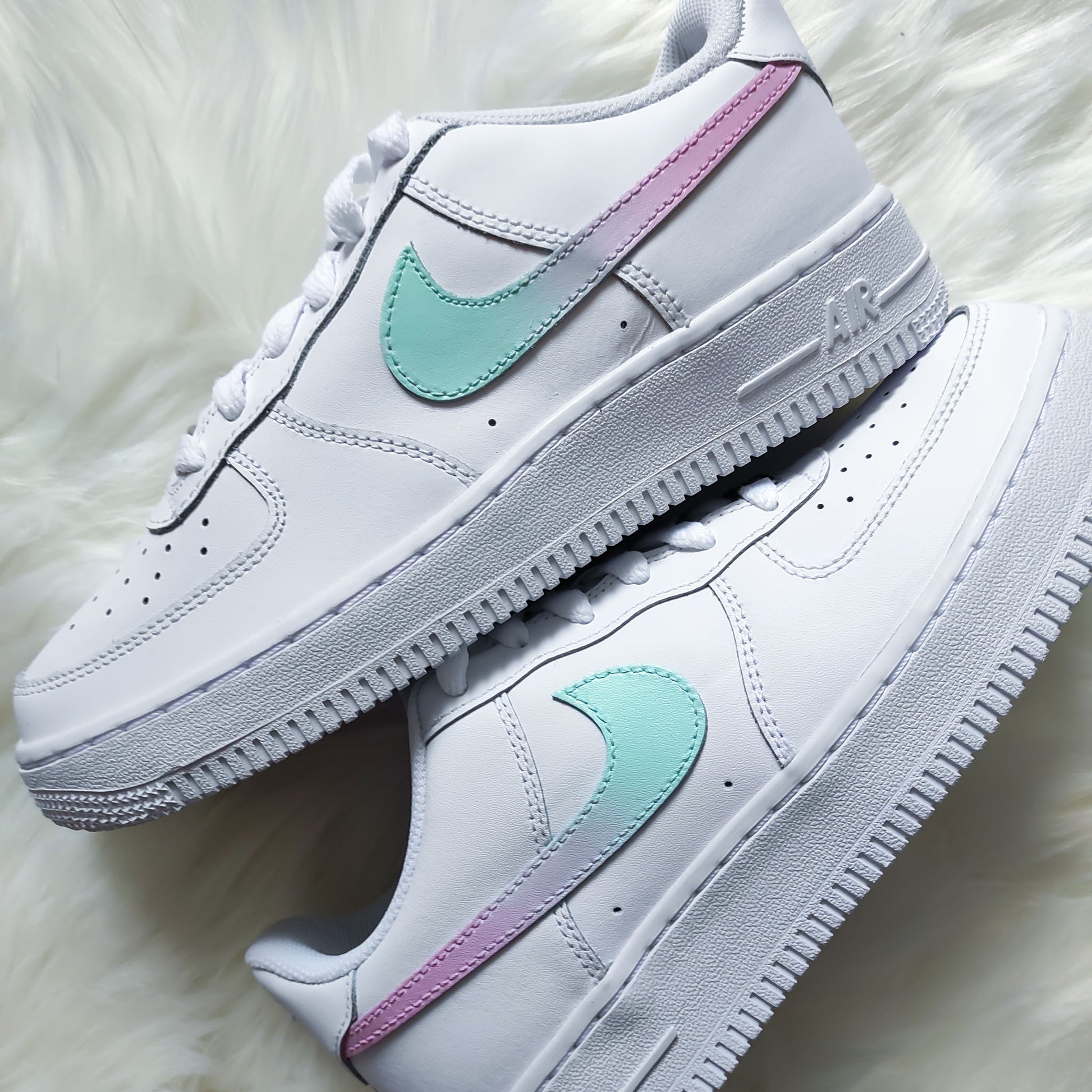 Nike Air Force 1 Custom Swoosh Dégradé Pastel Baby Pink et Vert pour Femmes et Enfants