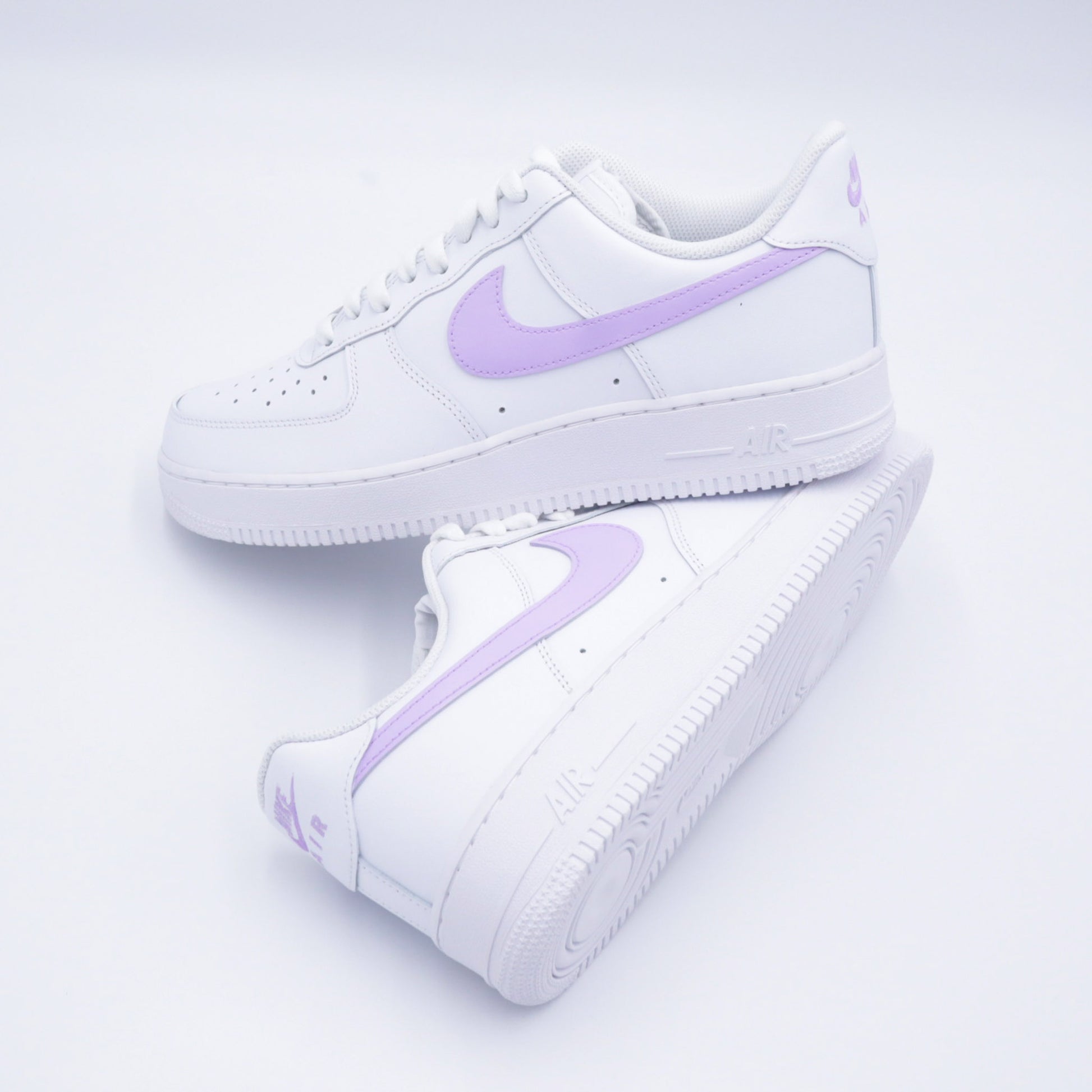 nike air force 1 custom lila sneakers nike femme violet clair af1 pastel unisexe 
