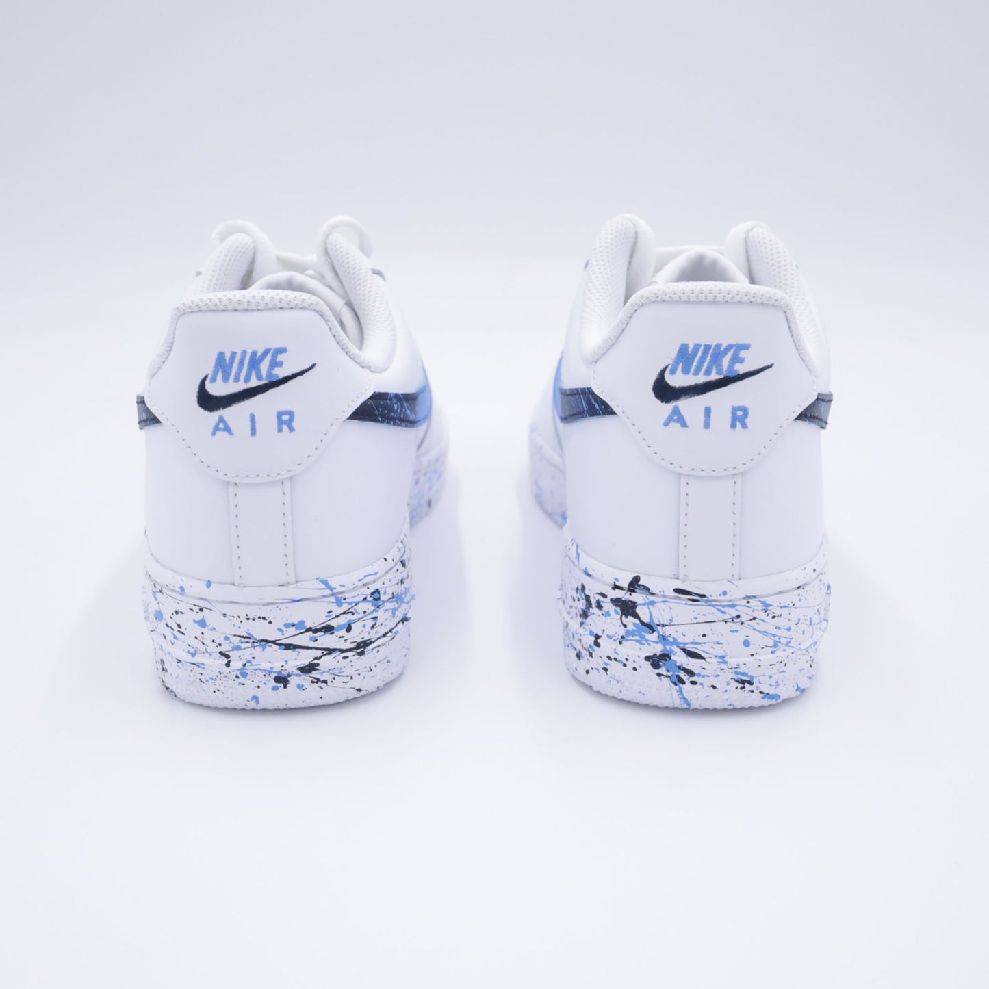 Nike Air Force 1 custom avec éclaboussures bleu turquoise et swoosh dégradé peint à la main