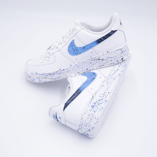Nike Air Force 1 custom avec éclaboussures bleu turquoise et swoosh dégradé peint à la main