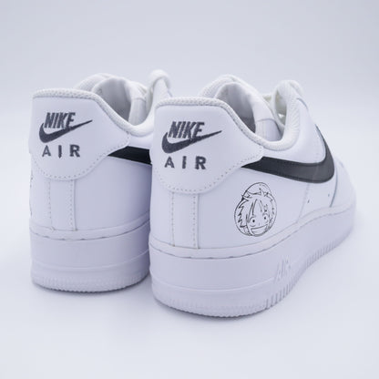 Nike Air Force 1 custom avec design One Piece : logo Mugiwara et portrait de Luffy