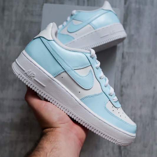 nike air force 1 custom bleu pastel baskets custom pour femme sneakers personnalisées nike turquoise af1 bleu femme