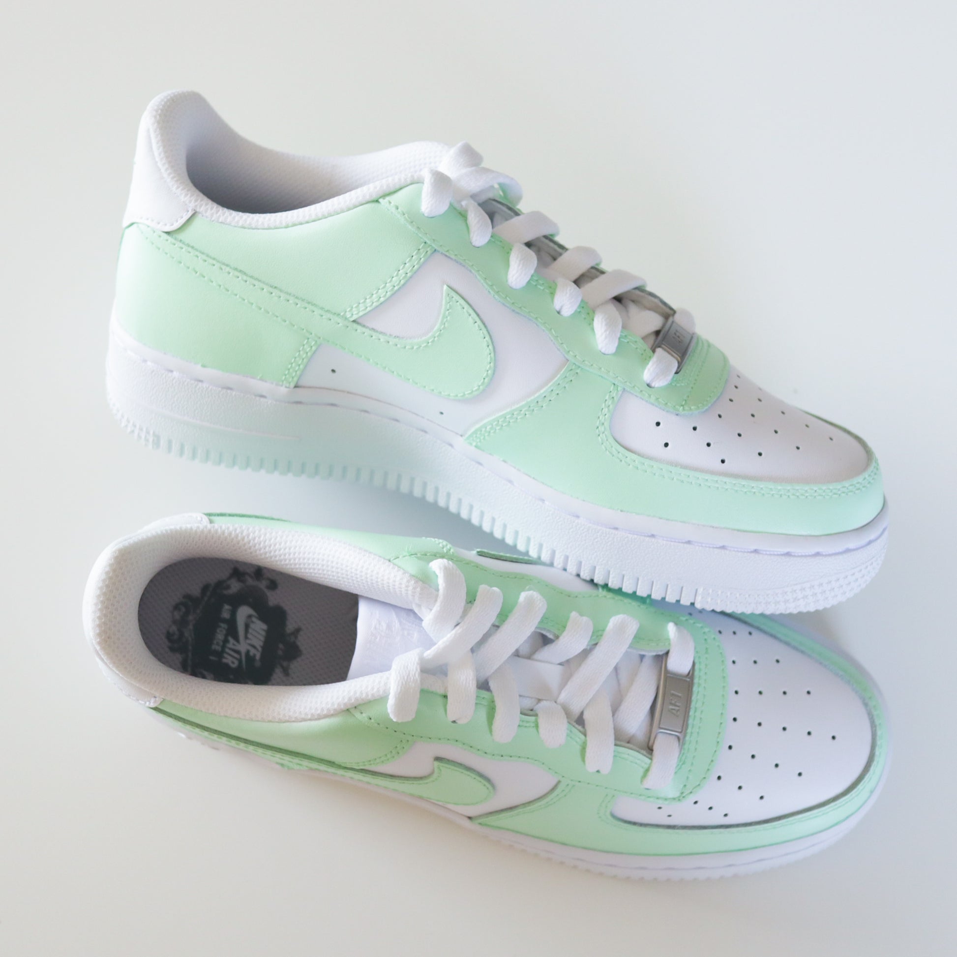 nike air force one vert pastel baskets custom pour femme af1 personnalisable sur mesure nike menthe