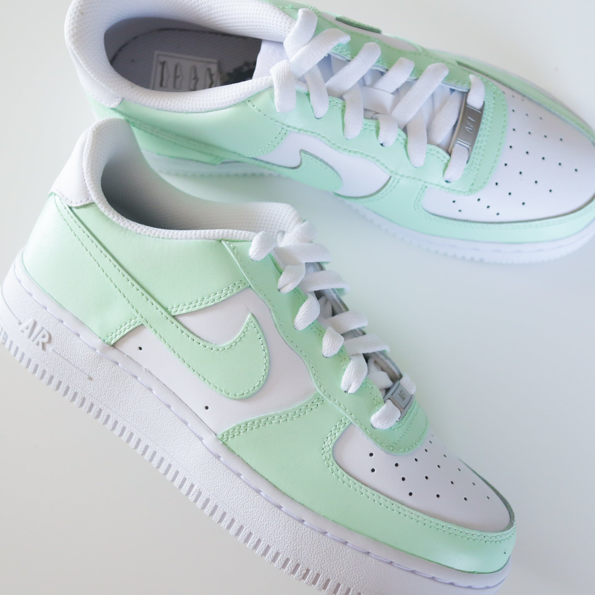 nike air force one vert pastel baskets custom pour femme af1 personnalisable sur mesure nike menthe