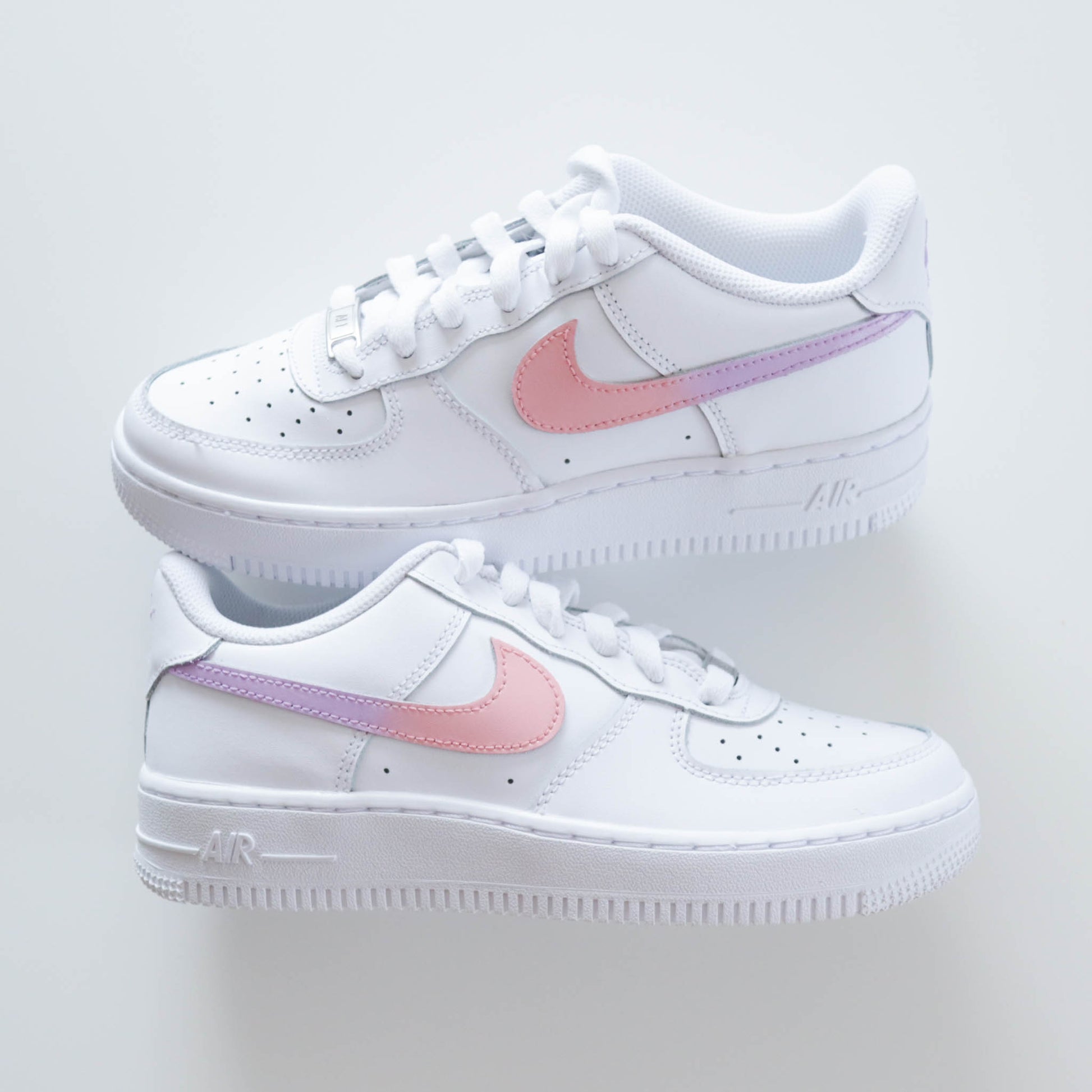 nike air force 1 rose pastel et lila baskets custom pour femme et enfants af1 personnalisable 