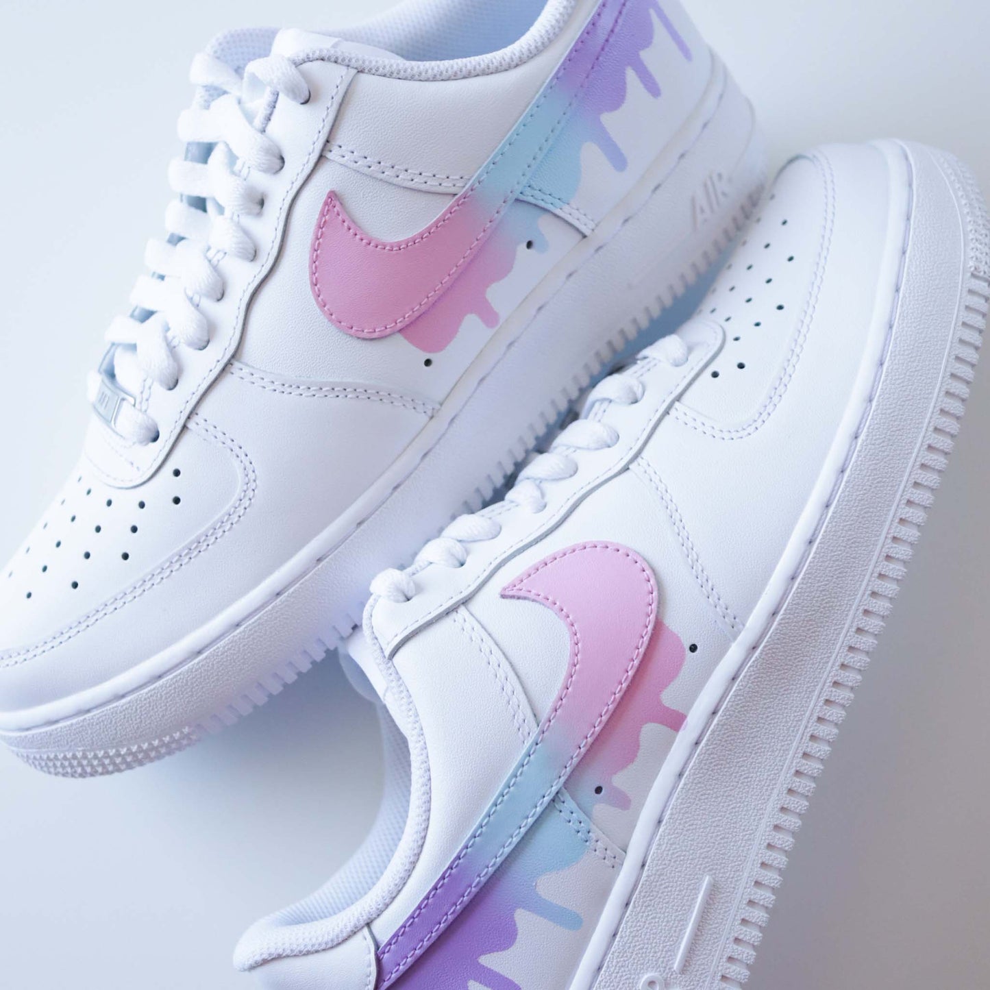 nike air force 1 custom rainbow drip sneakers custom pour femme af1 rose pastel baskets personnalisable lila violet eut turquoise af1 custom