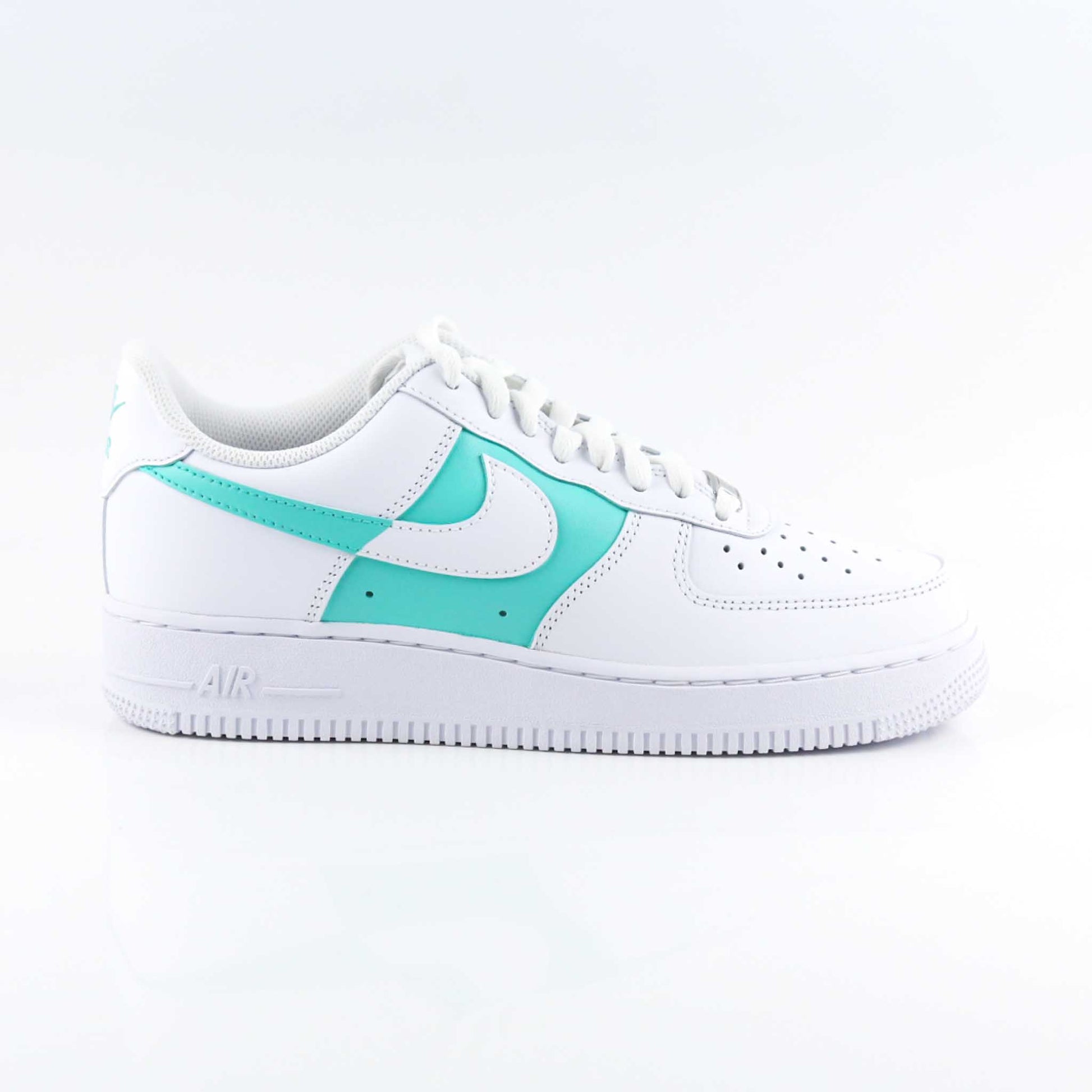 nike air force 1 custom bleu turquoise pour femme baskets custom pastel peint à la main sneakers nike personnalisables