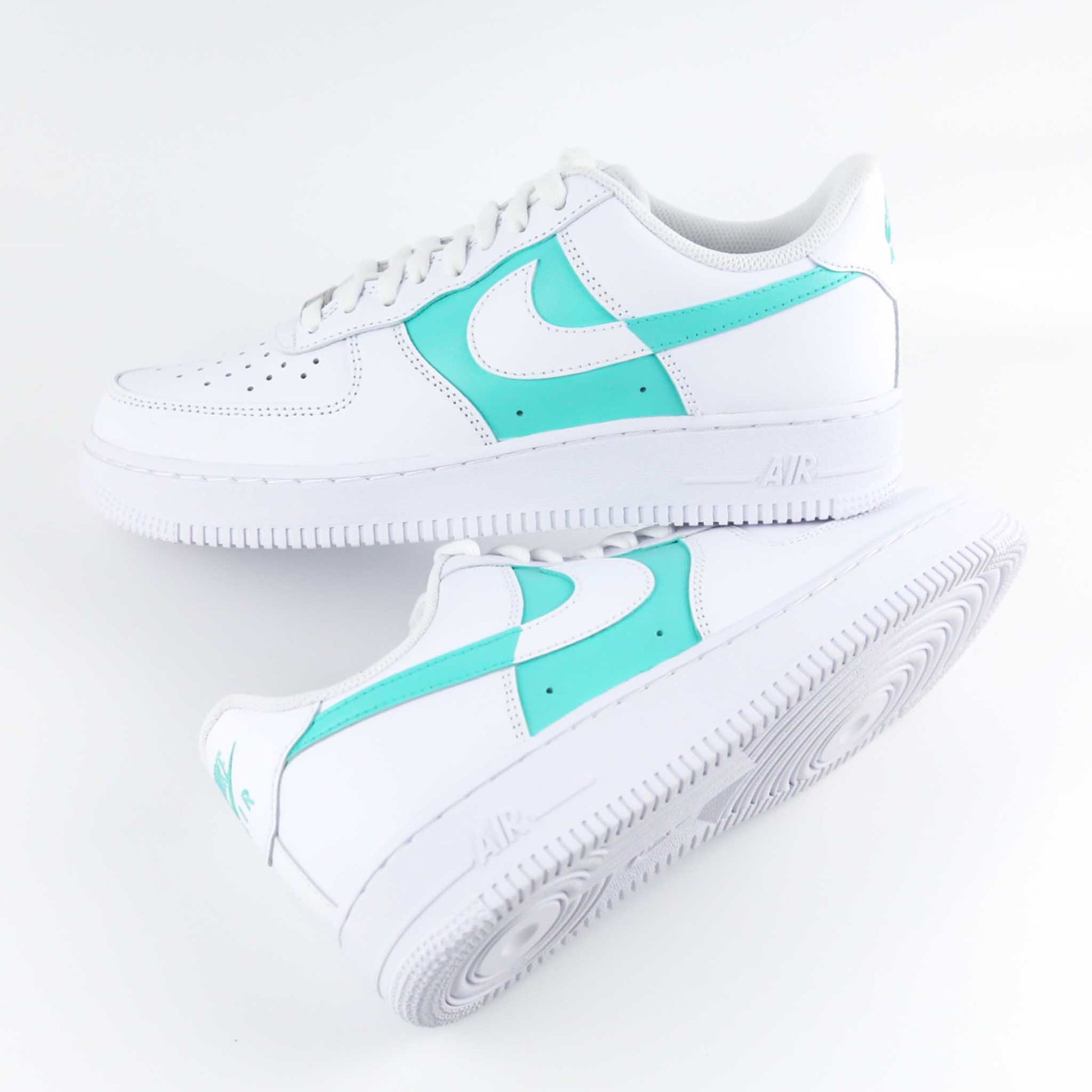 nike air force 1 custom bleu turquoise pour femme baskets custom pastel peint à la main sneakers nike personnalisables