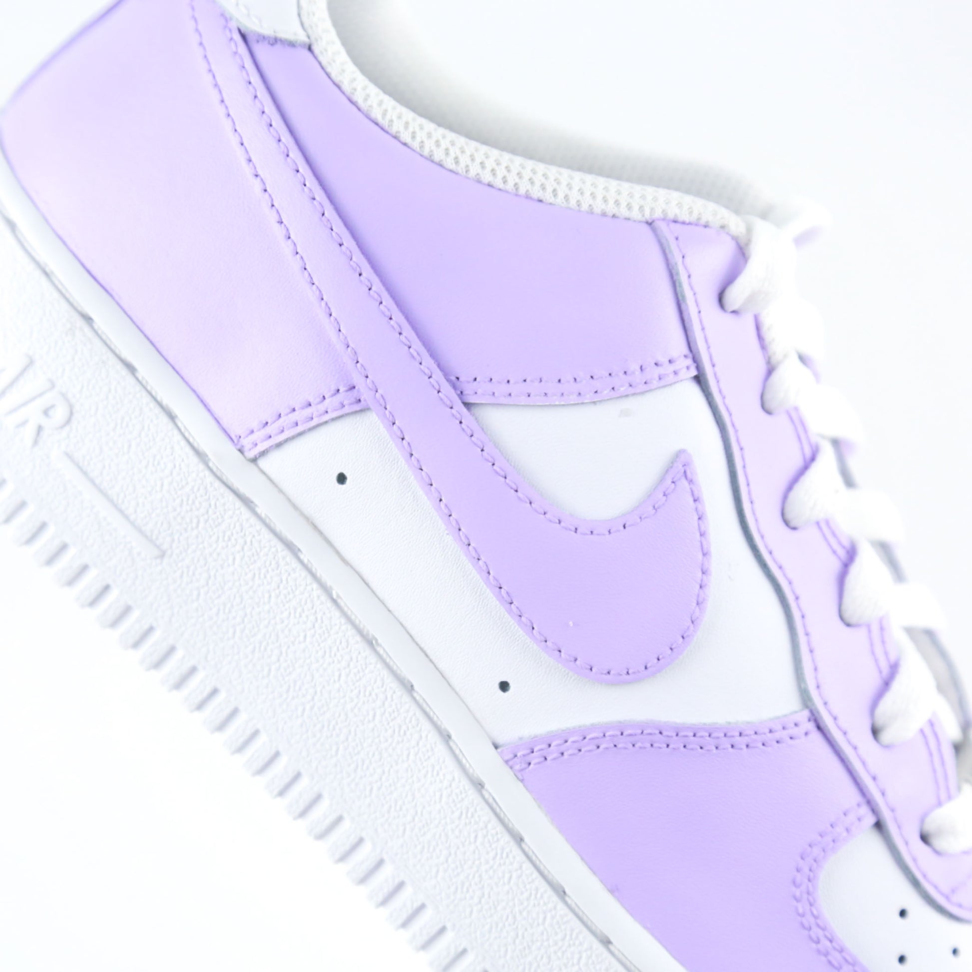 Nike Air Force 1 custom violette pastel fille – baskets lilas lavande peintes à la main – sneakers custom violet girly