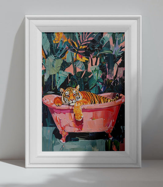 Affiche murale tigre dans une baignoire rose – illustration jungle exotique et décoration murale originale